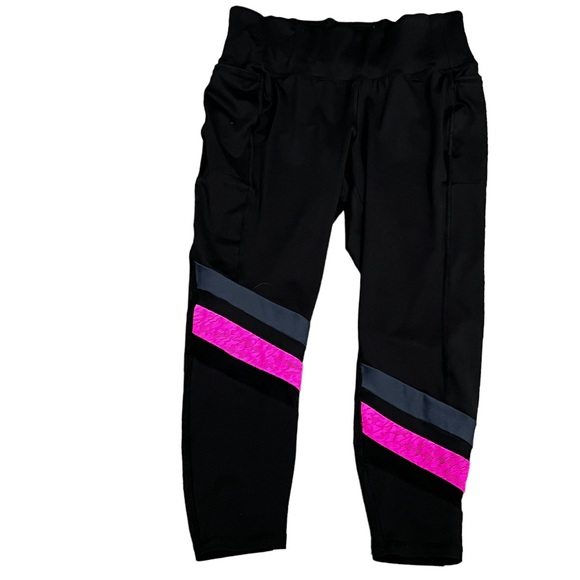 Livi Active Black 14/16 High Waist Wicking Capri Leggings Mesh Detail / Pockets - Picture 1 of 5